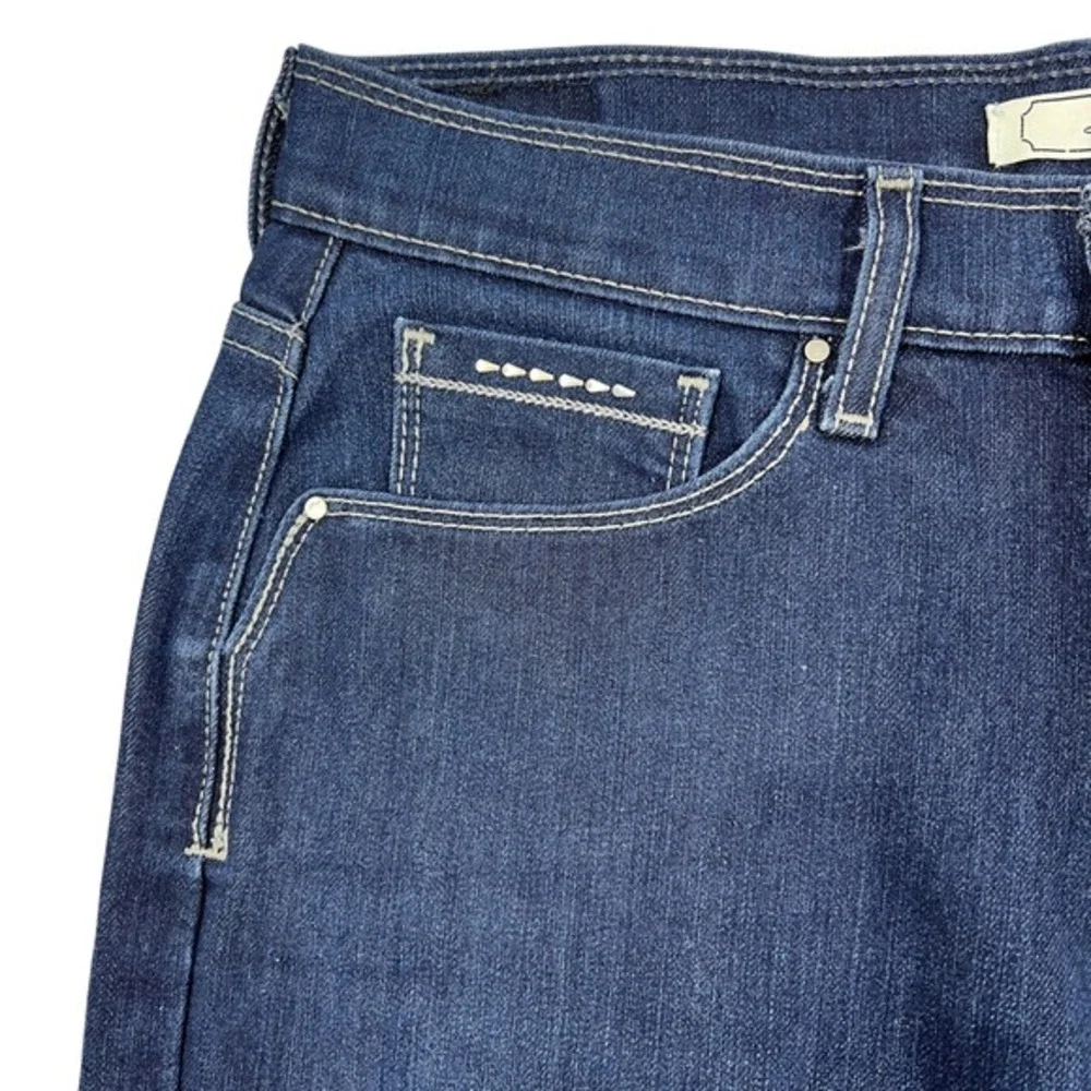 Levis Denim Jean Pencil Skirt Sz 8 Dark Wash Stretch 2010s Classic Trendy Grunge - Picture 11 of 11